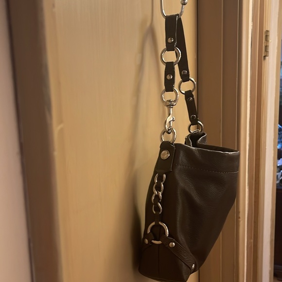 COACH shoulder chocolate color leather bag.excellent color no marks or stains. - Picture 3 of 10